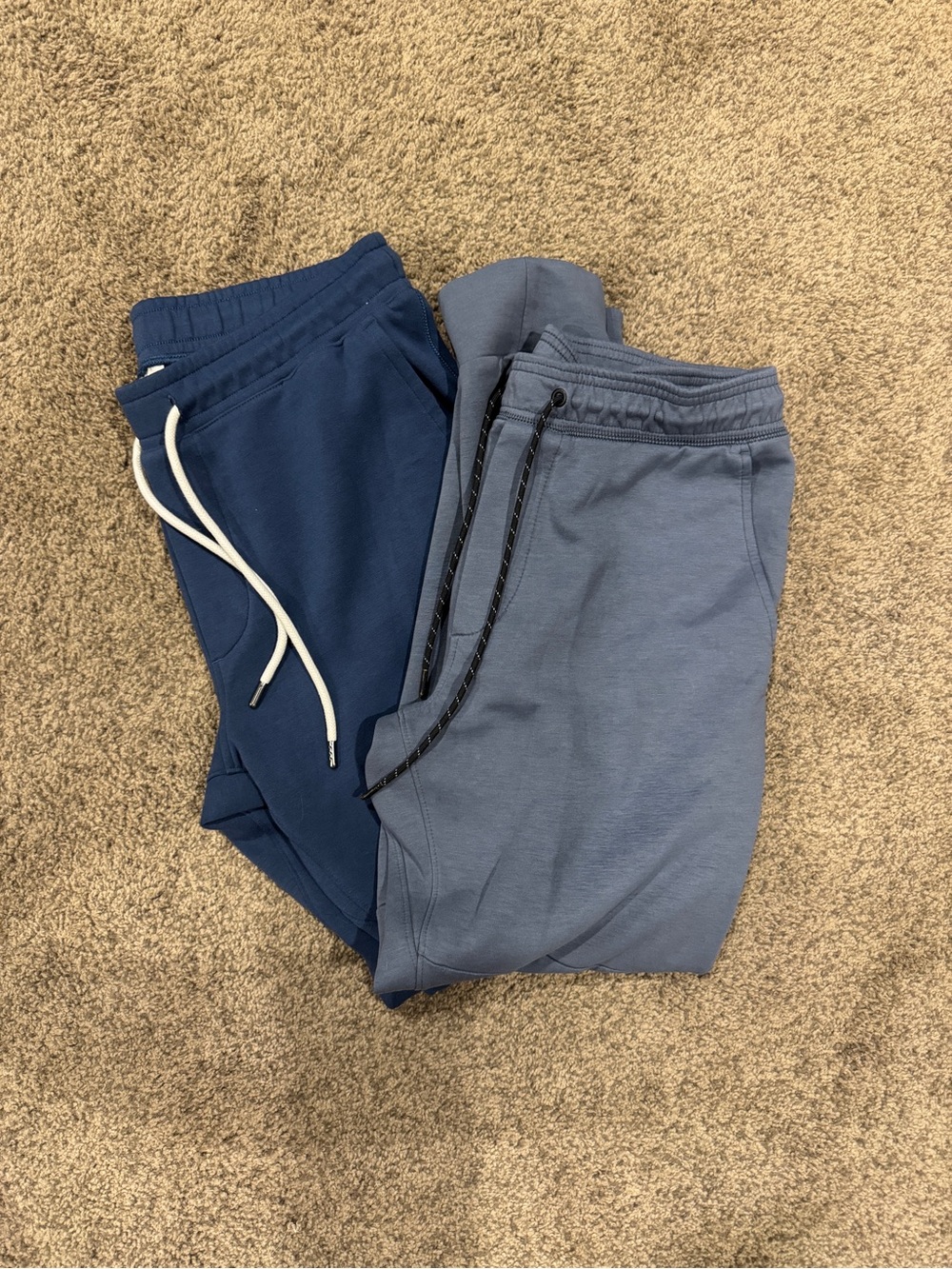 BUNDLE OF 2 American Eagle Outfitters Joggers—Men’s Medium Tall